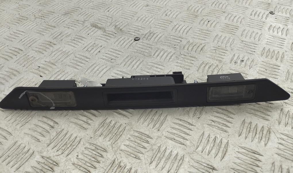 накладка подсветки номера Audi A6 C6 2006, 2.7 л., дизель, АКПП, чёрный, универсал, 8P4827574
