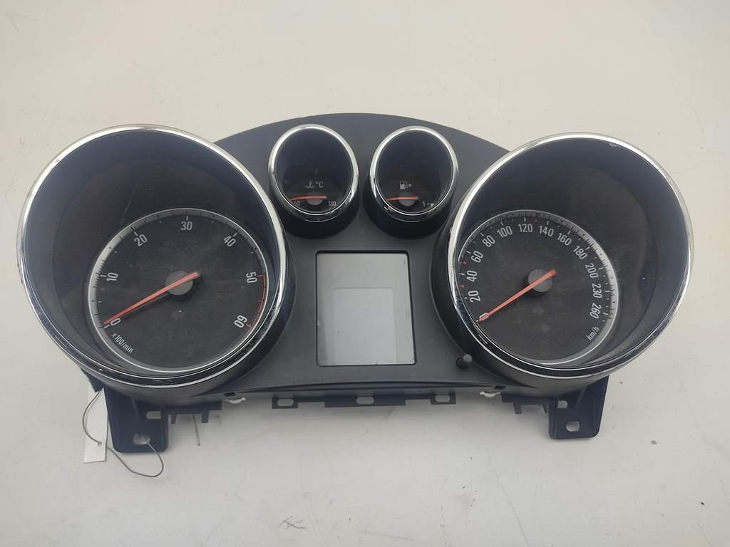 приборная панель Opel Astra J 2010, 2.0 л., дизель, МКПП, чёрный, хетчбэк 5 дв., 133328263