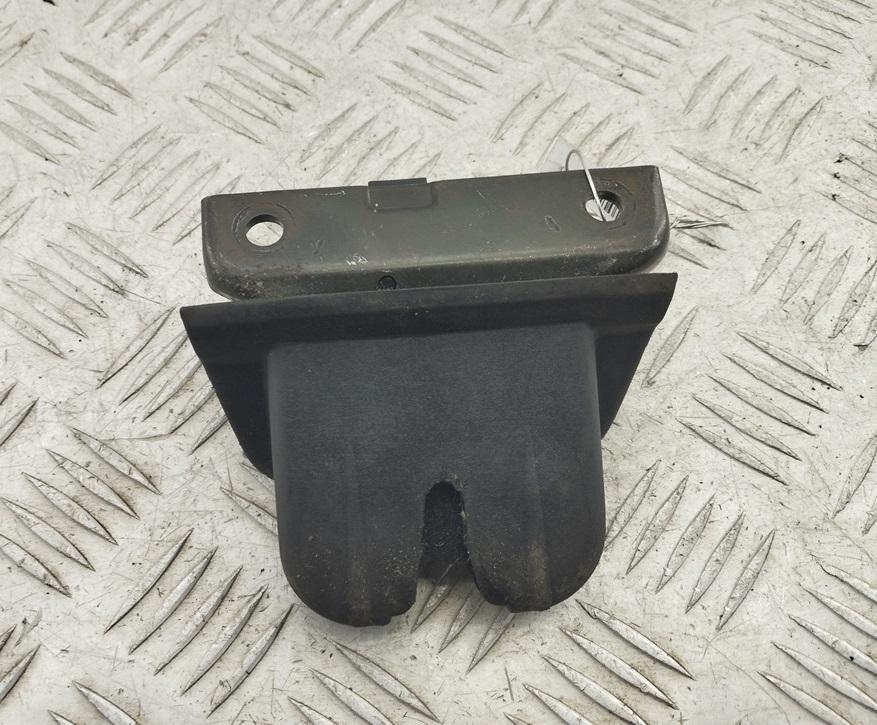 замок багажника Audi A6 C5 2002, универсал, 4B9827520