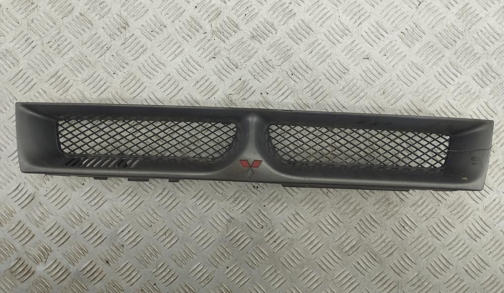 решетка радиатора Mitsubishi Galant 1998, синий, универсал, MR19268182