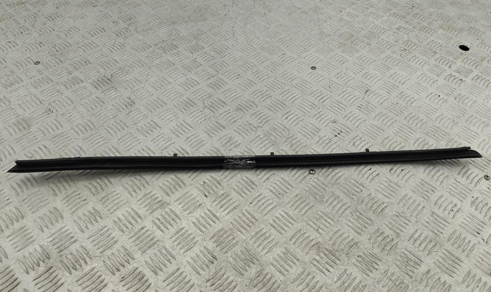 молдинг лобового стекла Ford Mondeo III 2003, 1.8 л., бензин, МКПП, серый, универсал, 1S71F03195