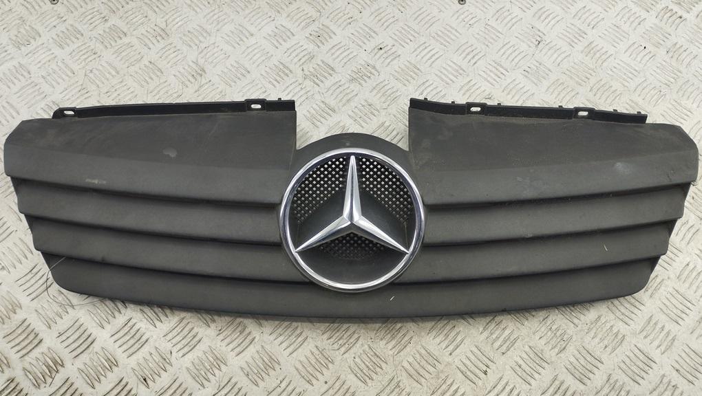 решетка радиатора Mercedes-Benz Vaneo W414 2002, чёрный, минивэн, A4148880060