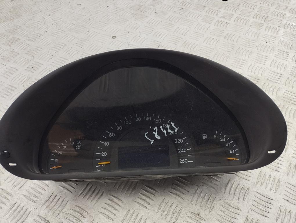 приборная панель Mercedes-Benz C W203 2003, 2.2 л., дизель, МКПП, серый, универсал, 2035401347
