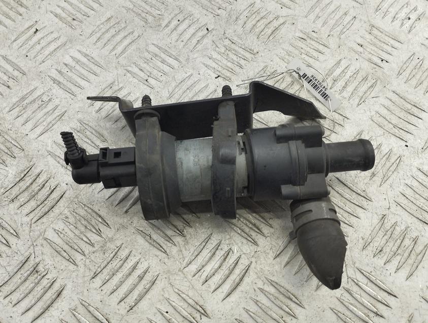 Насос водяной дополнительный SEAT Alhambra 2001, 1.9 л., дизель, 3D0965561D - фото №1