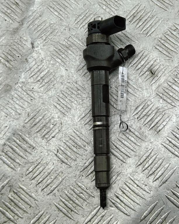 форсунка Volkswagen Tiguan 2014, 2.0 л., дизель, МКПП, серый, внедорожник 5 дв., 0445110647, 03L130277Q
