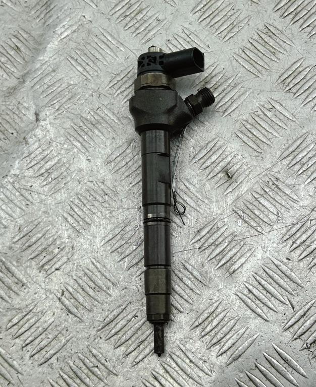 форсунка Volkswagen Tiguan 2014, 2.0 л., дизель, МКПП, серый, внедорожник 5 дв., 0445110647, 03L130277Q