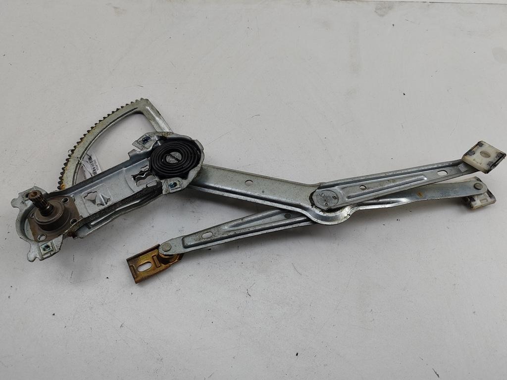 стеклоподъемник передний правый Mercedes-Benz 190 W201 1989, 2.0 л., бензин, МКПП, красный, седан