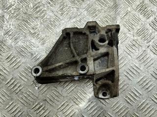 кронштейн КПП Volkswagen Golf 4 поколение 2000, 1.9 л., дизель, МКПП, чёрный, хетчбэк 3 дв., 1J0199117P