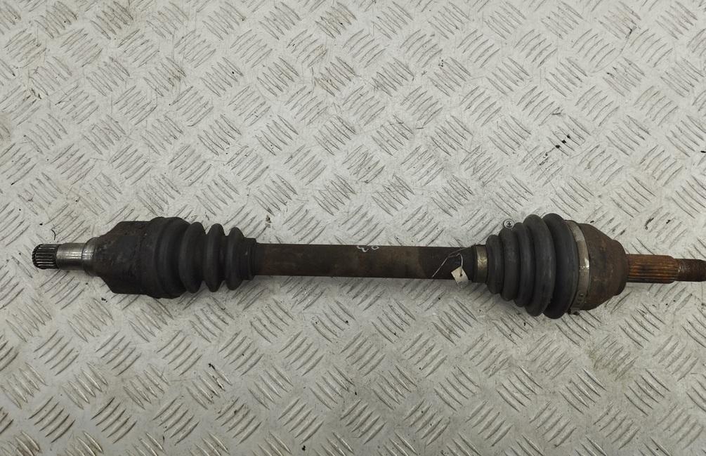полуось передняя левая (приводной вал, ШРУС) Ford Focus I 1999, 1.8 л., бензин, МКПП, зелёный, универсал