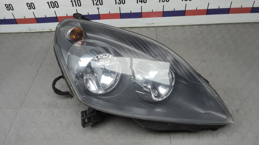 фара правая Opel Zafira 2011, 1.8 л., бензин, АКПП, минивэн