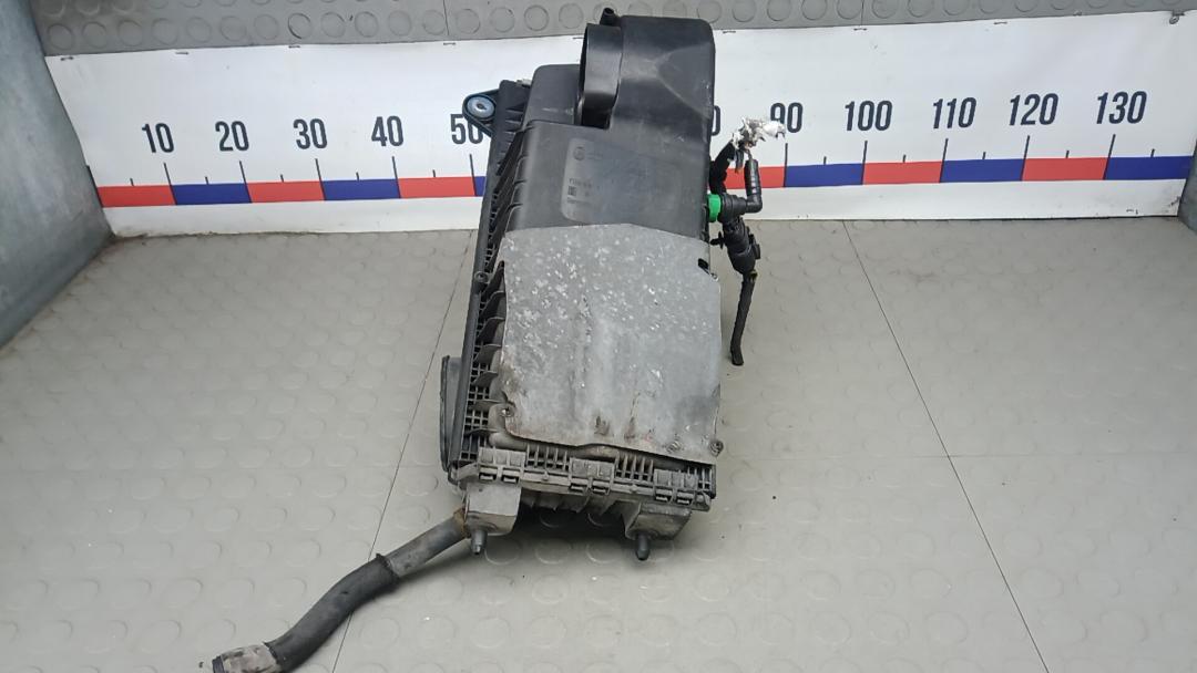 корпус воздушного фильтра Audi Q7 2007, 4.2 л., дизель, АКПП, внедорожник 5 дв.