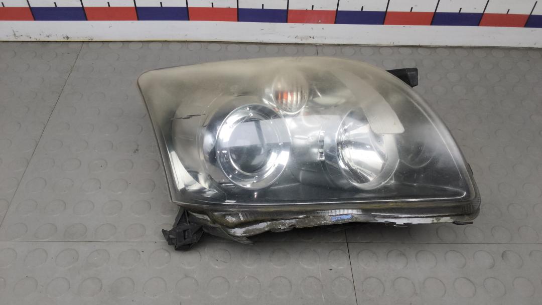 фара правая Toyota Avensis 2008, 2.2 л., D-CAT, дизель, МКПП, хетчбэк 5 дв.