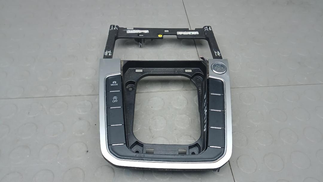 кнопка запуска двигателя Volkswagen Passat B8 2015, 1.6 л., дизель, МКПП, универсал - фото №1
