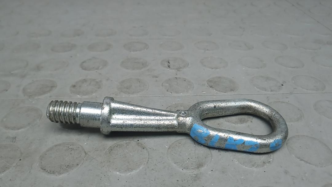 крюк буксировочный BMW 3 серия E90/E91/E92/E93 2005, 2.0 л., 318i, бензин, МКПП, седан - фото №1