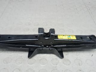 домкрат Toyota Avensis 3 поколение (T270) [рестайлинг] 2012, 2.0 л., дизель, МКПП, седан