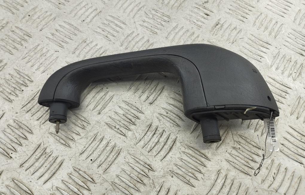 ручка внутренняя передняя правая Audi 100 C4 1993, 2.5 л., дизель, МКПП, серый, универсал, 4A0867172 - фото №1