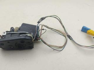 замок двери сдвижной Mercedes-Benz Vaneo W414 2002, 1.9 л., бензин, МКПП, чёрный, минивэн