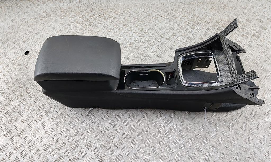 подлокотник Ford Mondeo IV 2008, 2.0 л., бензин, МКПП, чёрный, седан, 7S71A042B61AB