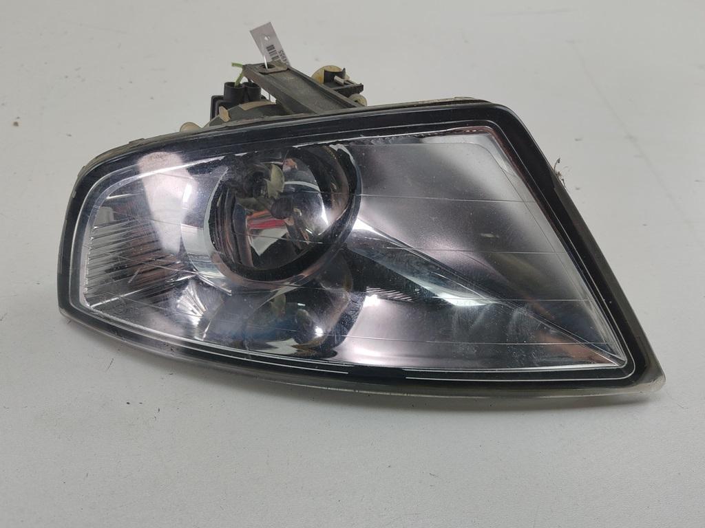 фара противотуманная левая Ford Mondeo III 2004, 1.8 л., бензин, МКПП, серый, универсал, 1305234017