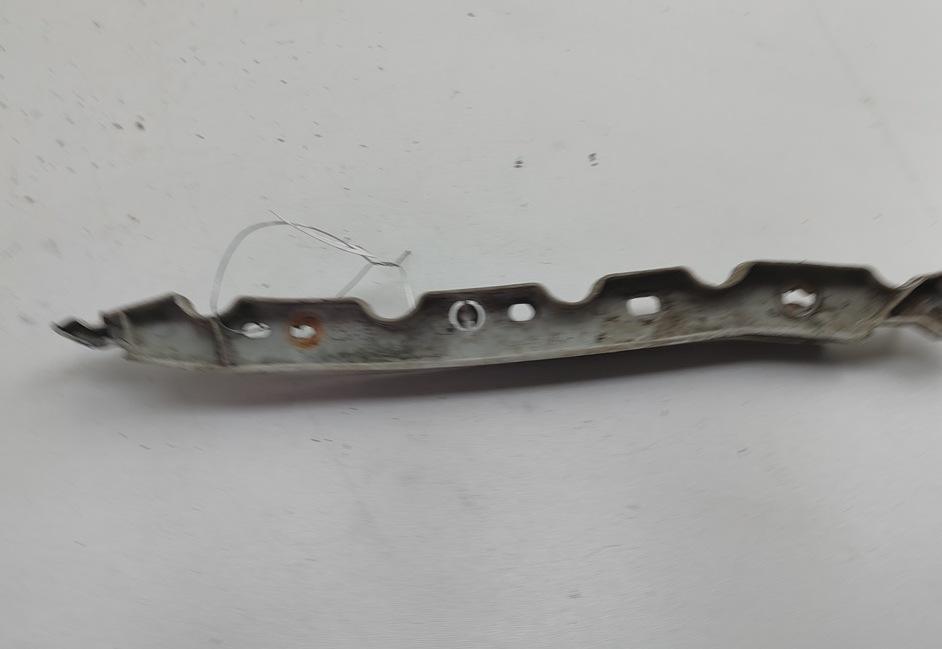 кронштейн переднего бампера Ford Mondeo III 2004, 1.8 л., бензин, МКПП, серый, универсал