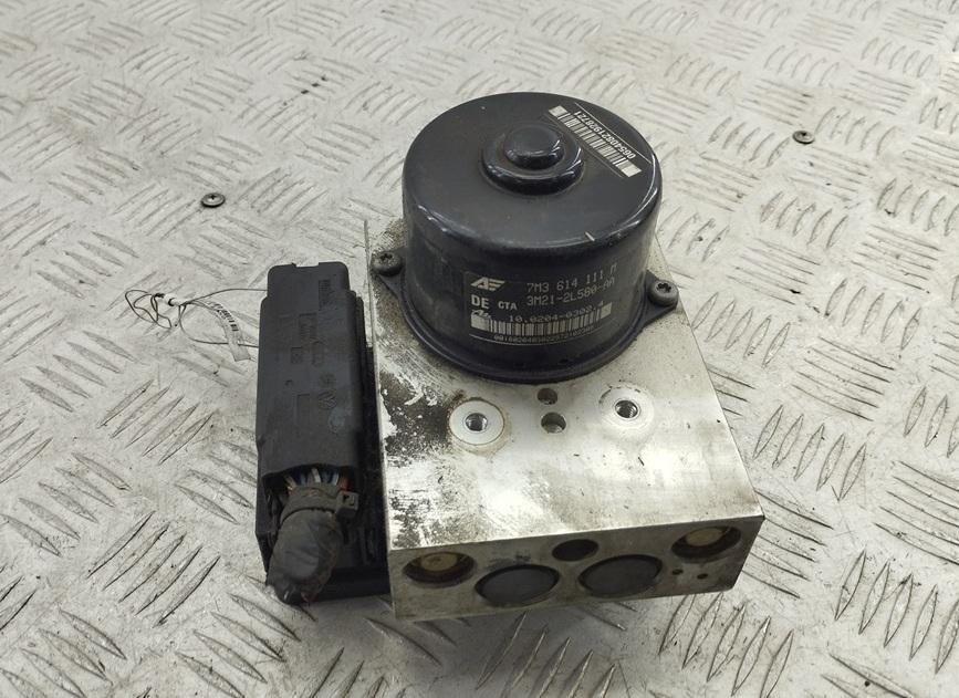 блок ABS Volkswagen Sharan 2002, 1.8 л., бензин, МКПП, чёрный, минивэн, 7M3614111M