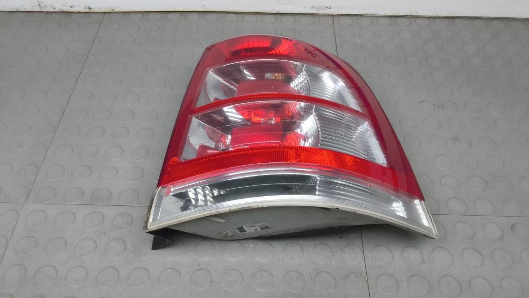 фонарь задний правый Opel Zafira 2011, 1.8 л., бензин, АКПП, минивэн
