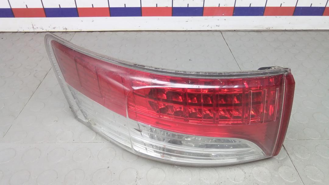 фонарь задний левый Toyota Avensis 2009 2011, 1.8 л., МКПП, седан