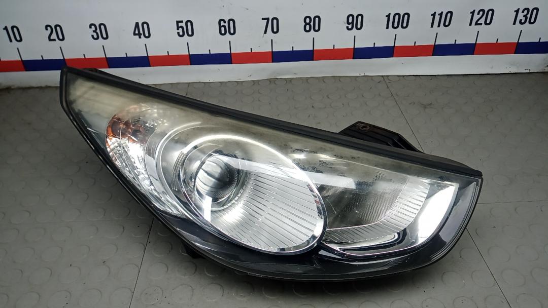 фара правая Hyundai ix35 2012, 1.7 л., дизель, МКПП, внедорожник 5 дв.