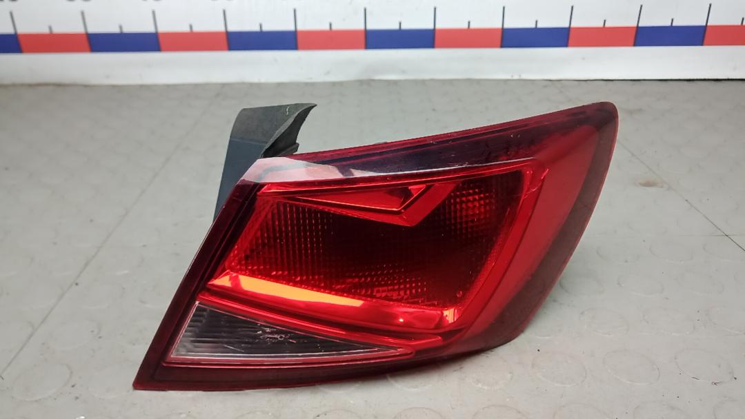фонарь задний правый SEAT Leon 2013, 1.8 л., бензин, МКПП, хетчбэк 5 дв.