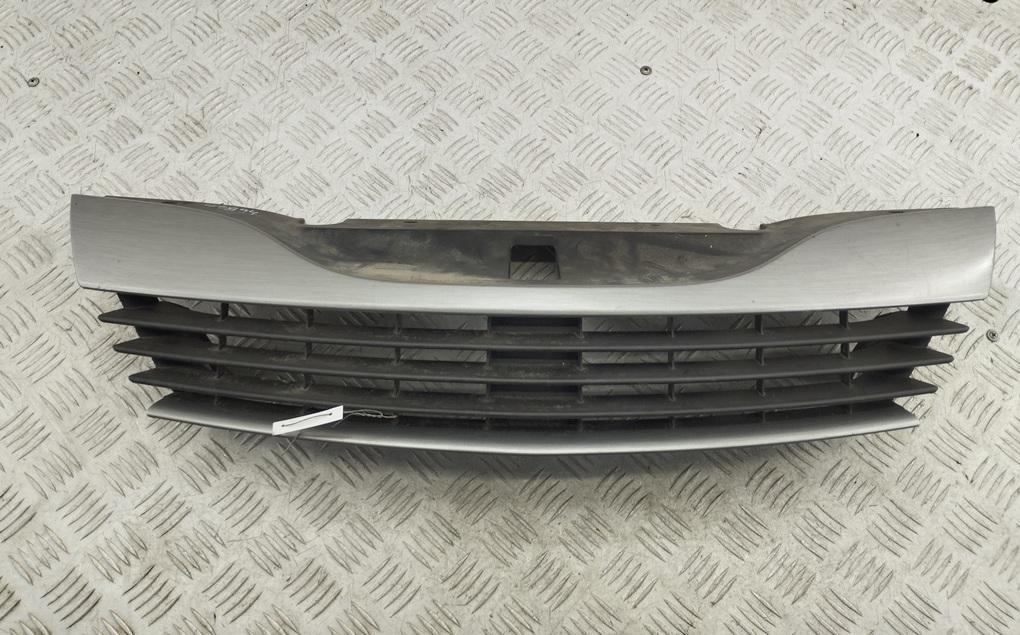 решетка радиатора Renault Laguna II 2003, синий, универсал, 8200012581 - фото №1
