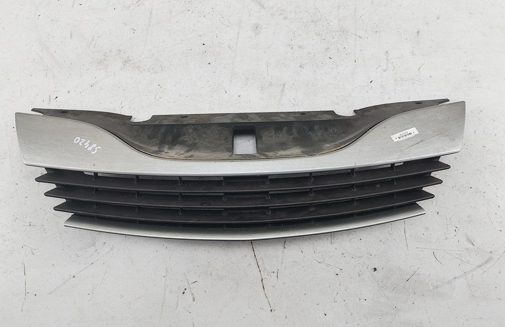 решетка радиатора Renault Laguna II 2003, зелёный, хетчбэк 5 дв., 8200012581 - фото №1