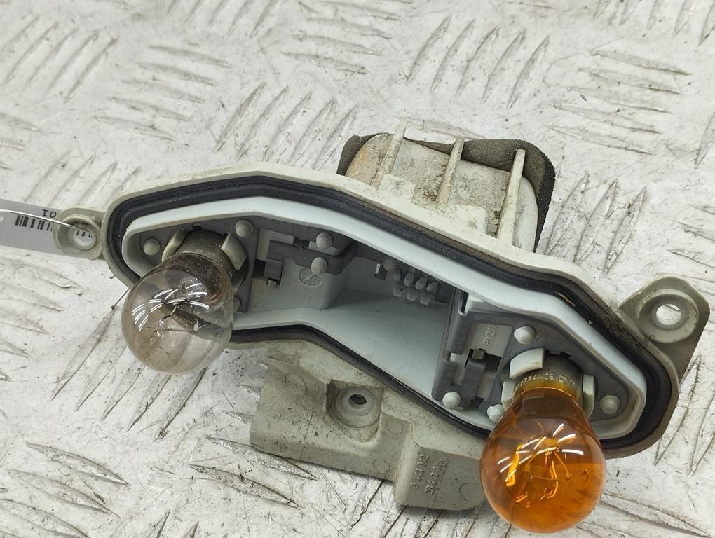 Плата фонаря заднего правого Opel Vectra C 2007, 1.9 л., дизель, МКПП, серый, универсал, 443046 - фото №1