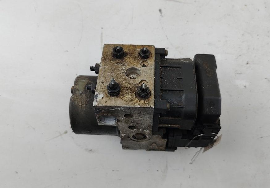 блок ABS Volkswagen Passat B5 1998, 1.6 л., бензин, МКПП, синий, универсал, 8E0614111AB