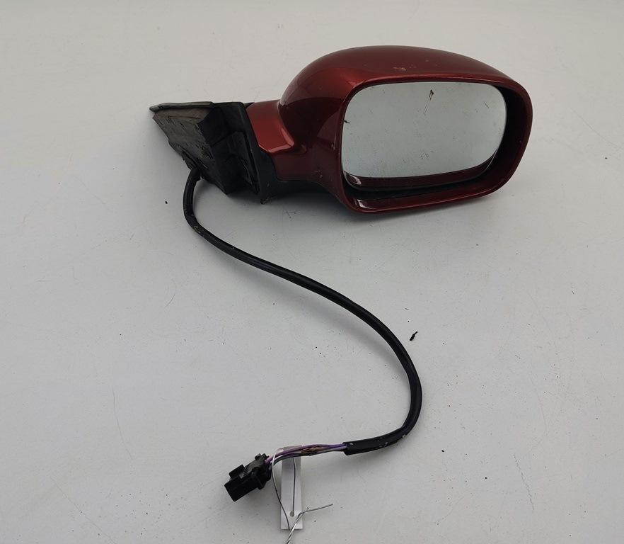 зеркало правое Volkswagen Passat B5 1997, 1.6 л., бензин, МКПП, красный, седан, 3B0857934