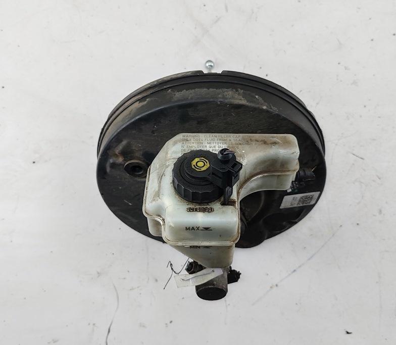 вакуумный усилитель тормозов Volkswagen Passat B6 2005, 1.6 л., бензин, МКПП, чёрный, универсал, 3C1614105D