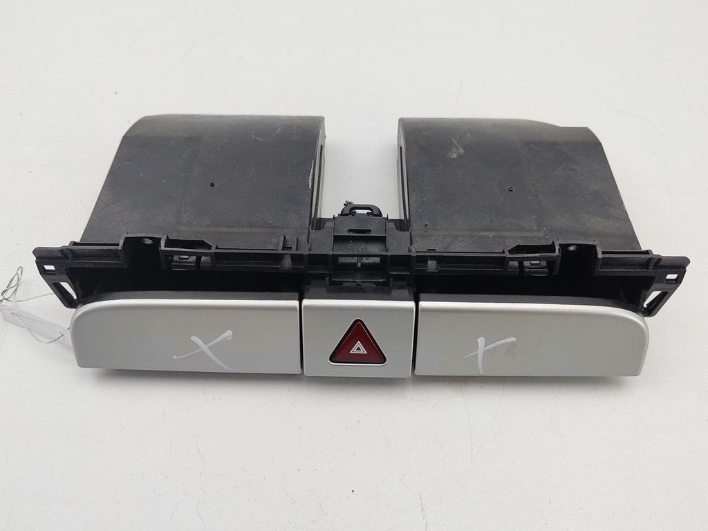 бардачок Volkswagen Passat B6 2009, 1.4 л., бензин, АКПП, чёрный, универсал, 3C0858407