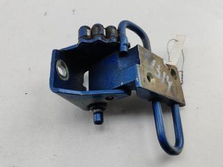 петля двери Volkswagen Passat B5 1998, синий, универсал, 4B0831412A