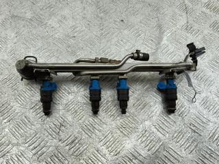 Форсунка топливная (комплект) Volkswagen Passat B5 1997, 1.6 л., бензин, МКПП, красный, седан, 06B133551