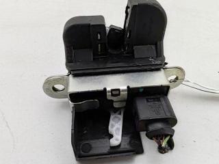 замок багажника Volkswagen Touran 2004, минивэн, 2310848