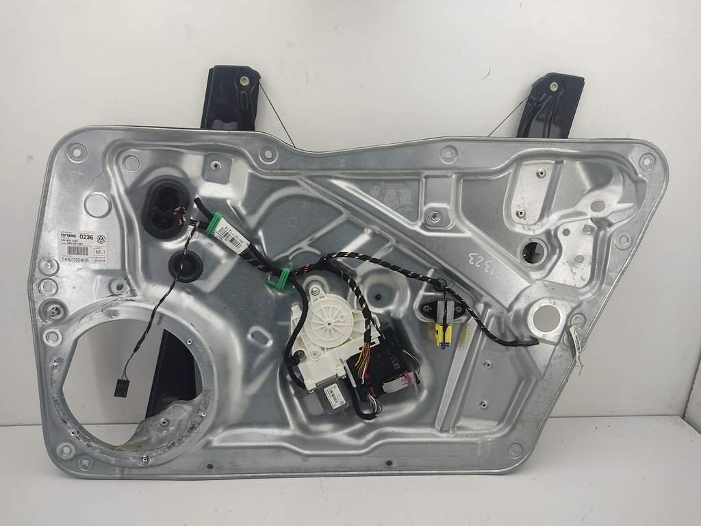 стеклоподъемник электрический передний правый Volkswagen Tiguan 2014, 2.0 л., дизель, МКПП, серый, внедорожник 5 дв., 5N0837756