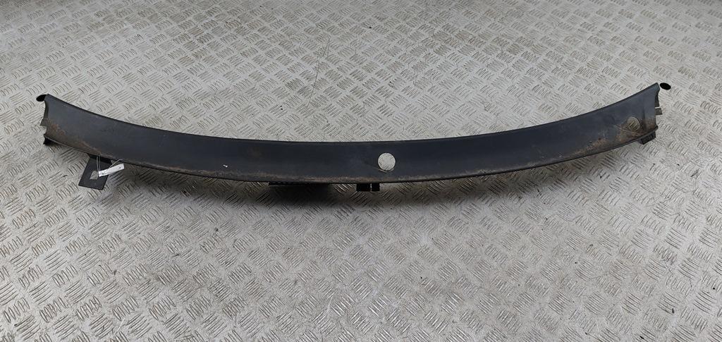 дождевик Volkswagen Passat B5 1997, 1.6 л., бензин, МКПП, красный, седан, 3B1819415C