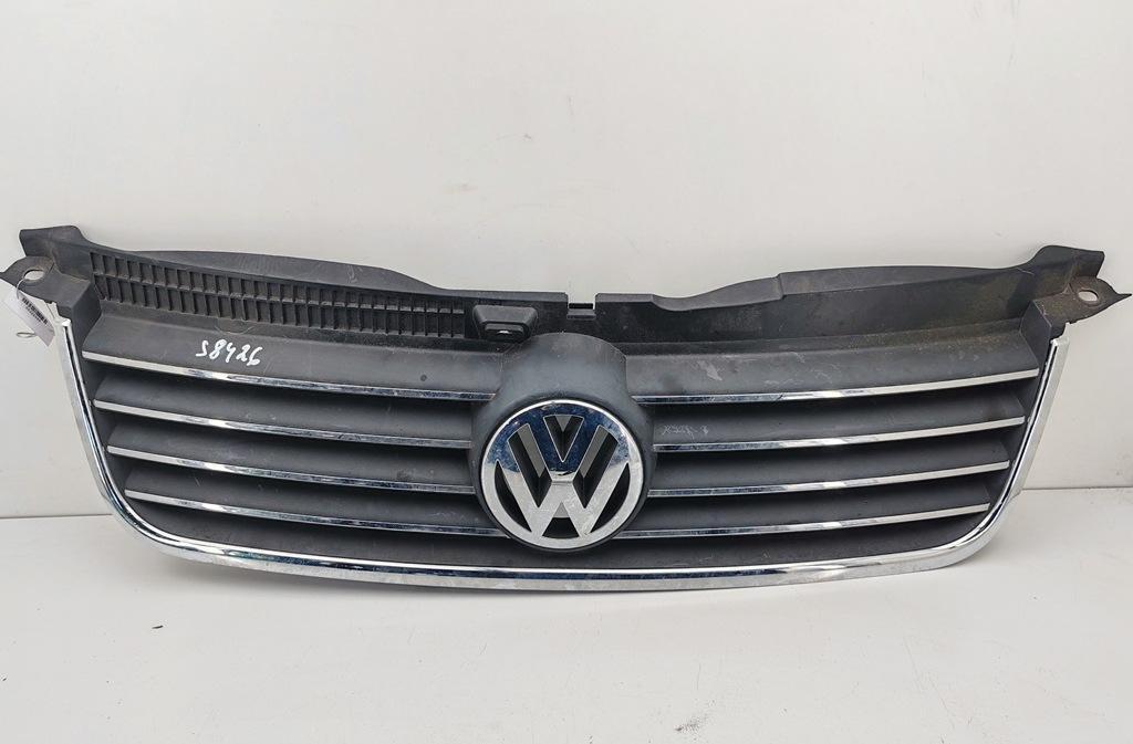 решетка радиатора Volkswagen Passat B5+ (GP) 2001, серый, универсал, 3B0853651L - фото №1