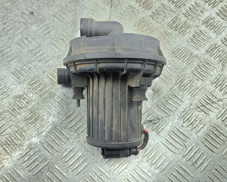 насос продувки катализатора Volkswagen Passat B6 2005, 1.6 л., бензин, МКПП, чёрный, универсал, 06A959253B