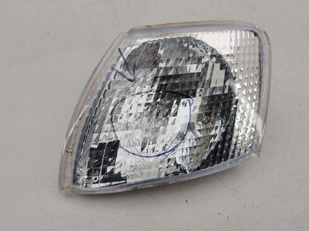 Поворотник (указатель поворота) левый Volkswagen Passat B5 1997, 1.6 л., бензин, МКПП, красный, седан, 18-5104L