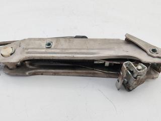 домкрат Volkswagen Passat B5 2000, 1.6 л., бензин, МКПП, красный, универсал, 8L0011031A
