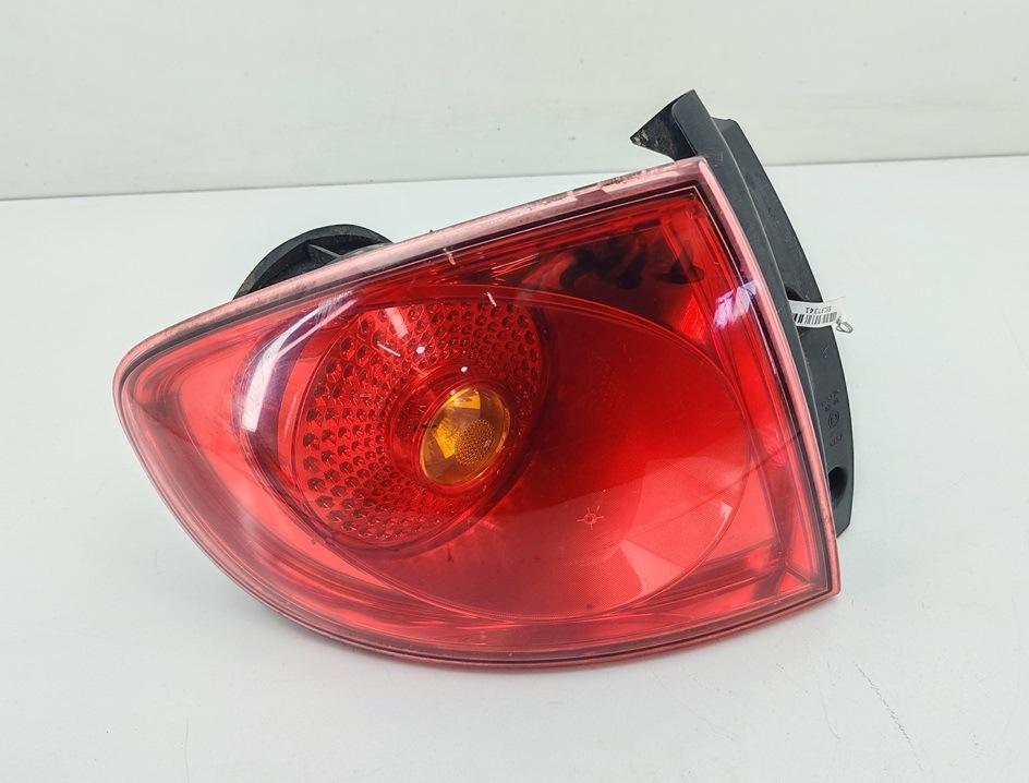 фонарь задний левый SEAT Altea 2004, 1.6 л., бензин, МКПП, красный, минивэн, 5P0945095D