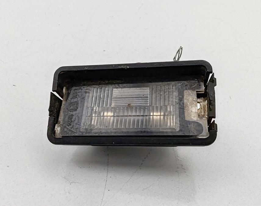 подсветка номера SEAT Altea 2004, 1.6 л., бензин, МКПП, красный, минивэн, 5P0943021