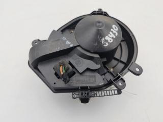 моторчик печки Volkswagen Passat B5 1998, 1.6 л., бензин, МКПП, зелёный, универсал, 8D1820021