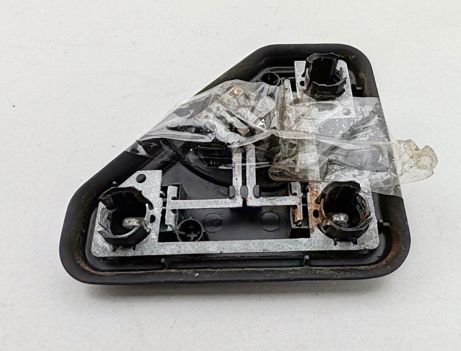 Плата фонаря заднего правого BMW 5 E39 1999, 2.5 л., бензин, АКПП, красный, универсал, 8371326 - фото №1
