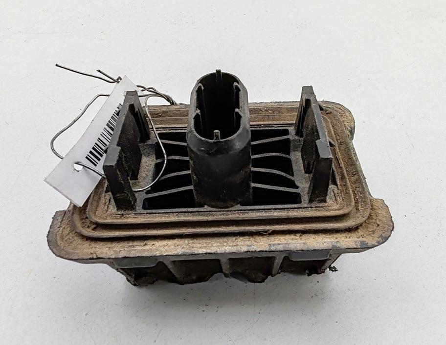 опора под домкрат (поддомкратная подушка) BMW 3 E90/E91/E92/E93 2007, 2.0 л., бензин, МКПП, красный, универсал, 7123311 - фото №1